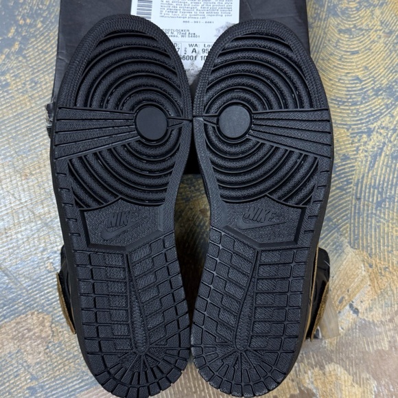 Nike Air Jordan 1 Hi Retro BHM 908656-001 10 Gold Black - Picture 8 of 9